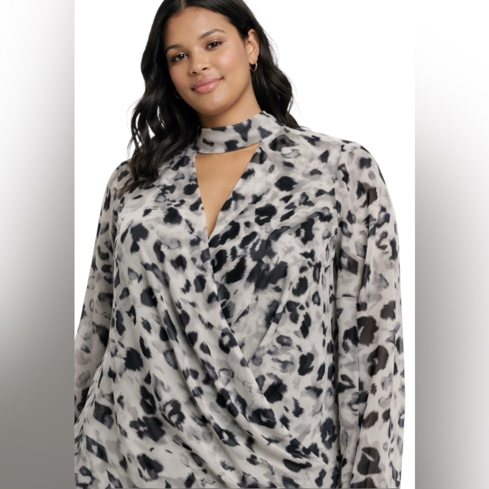 bebe Gray Black Animal Print Long Sleeve Choker Blouse Women’s S